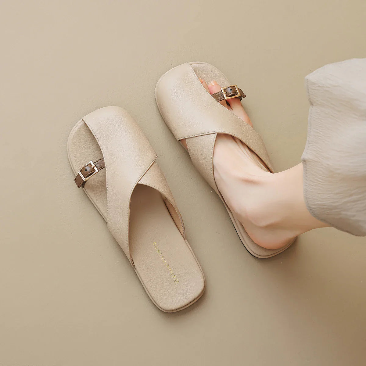 Sora Leather Sandals